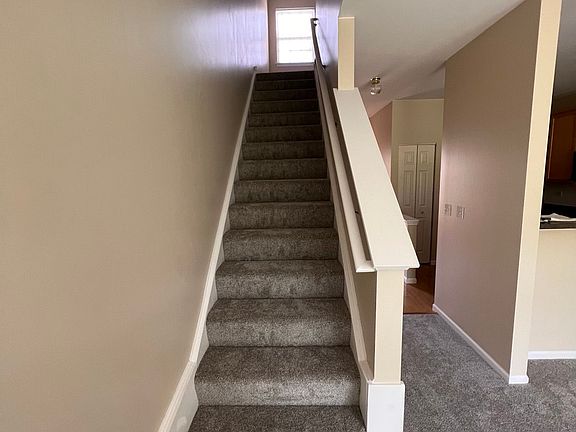 4th image of 1250 Brookdale Dr #1250