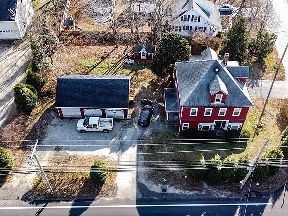 5th image of 479 Main St