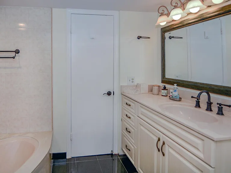 4200 N Ocean Dr #2-605 — Photo 21