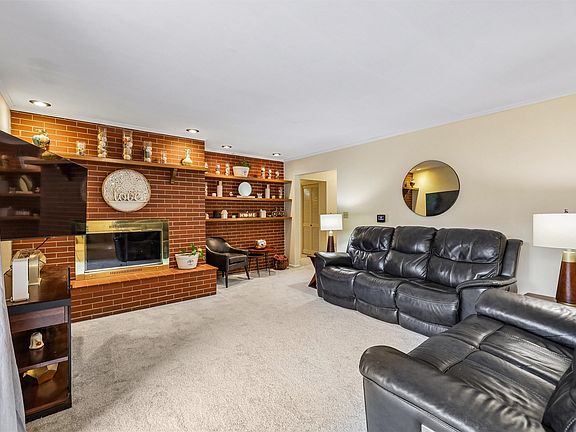 5th image of 6801 Washington Ave