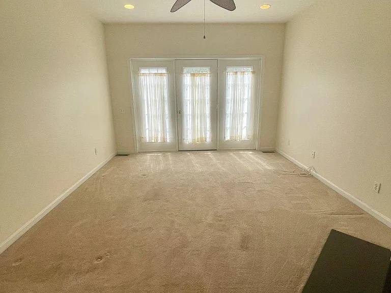 53 Williams Dr — Photo 13