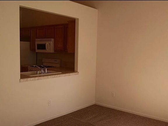 3rd image of 312 Fernwood Dr Unit A