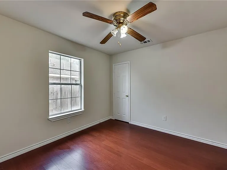 4530 Afton St — Photo 8