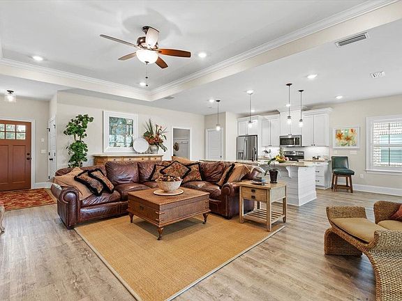 5th image of 3341 Skyview Dr