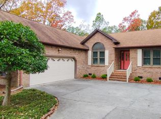 815 Bluebird Dr, New Bern, NC 28560