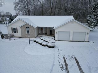 111 Parkview Pl, Bellevue, OH 44811