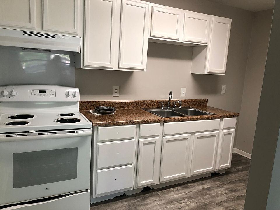 2nd image of 146 Sanitarium Dr APT 11