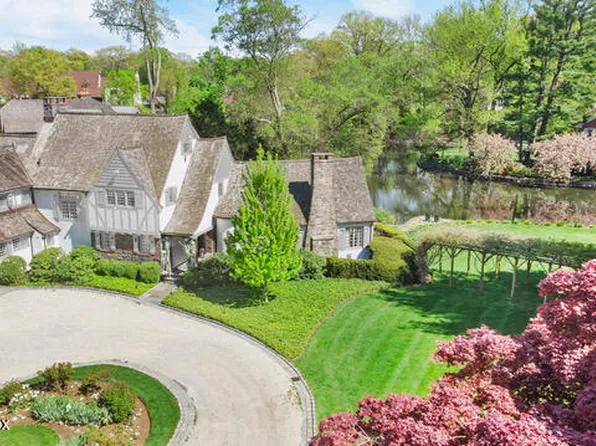 7 Orchard Dr, Greenwich, CT 06830