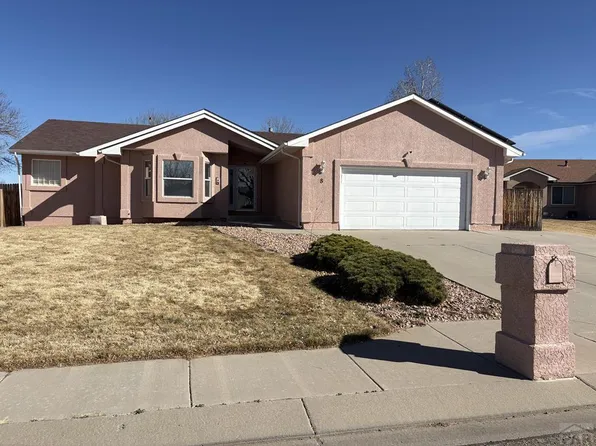 8 Casita Ct, Pueblo, CO 81005