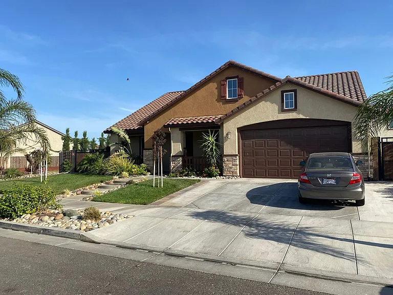 2493 N Rock Creek Dr — Photo 3