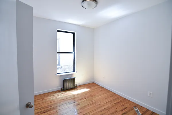 Rented by Compass | media 22