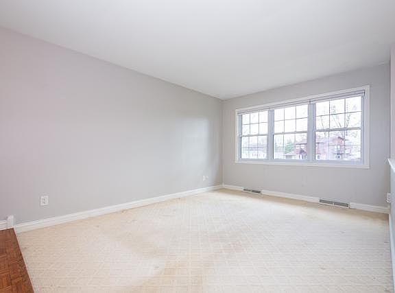 2nd image of 306 Hill Ct