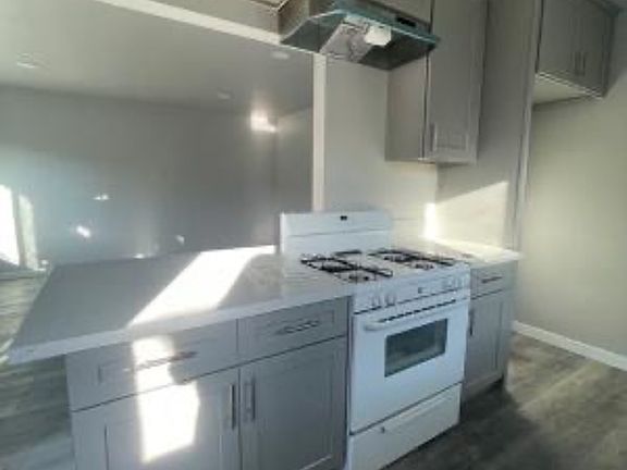 5th image of 124 Wa St #A