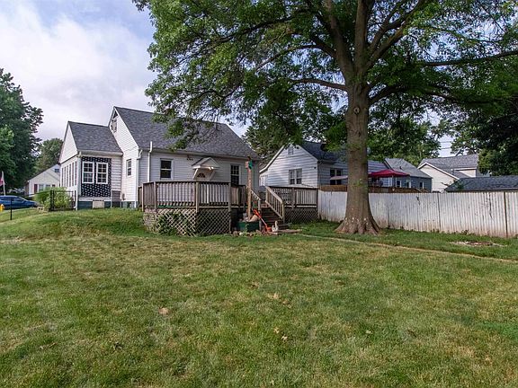 4th image of 208 W 31st St