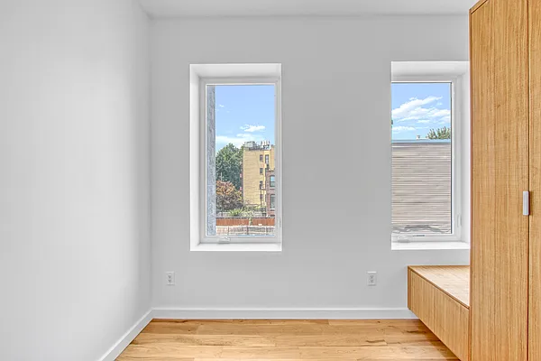 Sold by Douglas Elliman | media 32