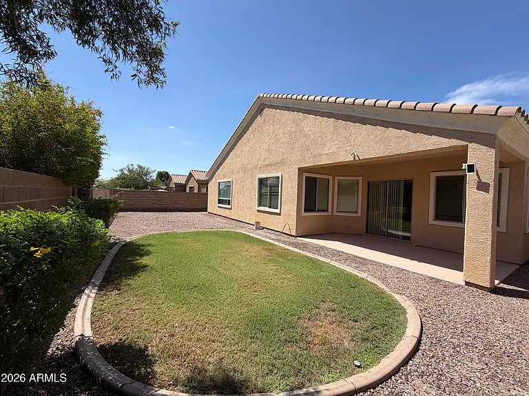 2417 E Iris Dr — Photo 37