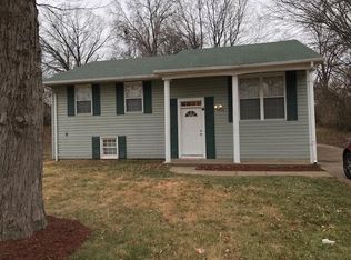 1456 Columbus Dr, Saint Louis, MO 63138