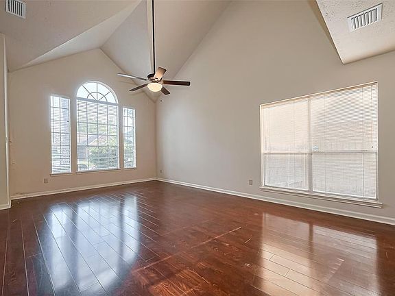 3rd image of 20415 Drakewood Drive