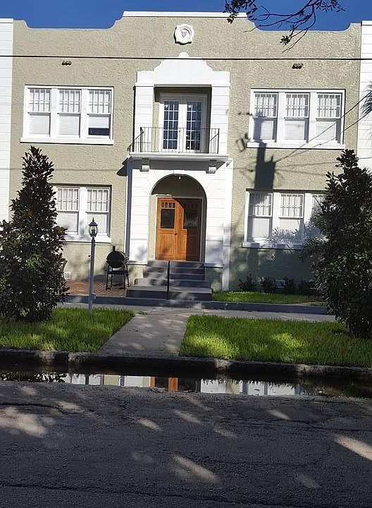 Vintage Restored 1925 Hyde Park