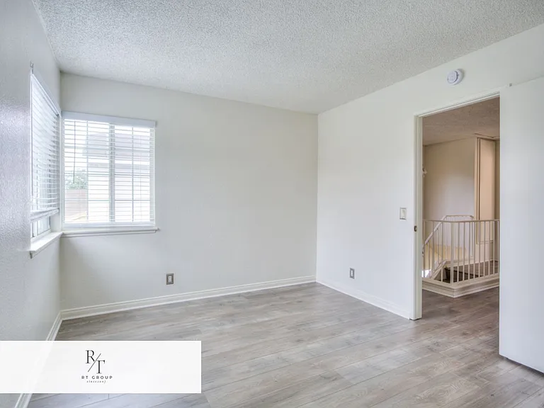 13006 Parkview Dr — Photo 37