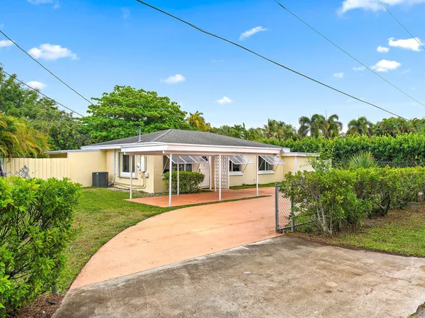 4030 E Gem Lake Dr, West Palm Beach, FL 33406