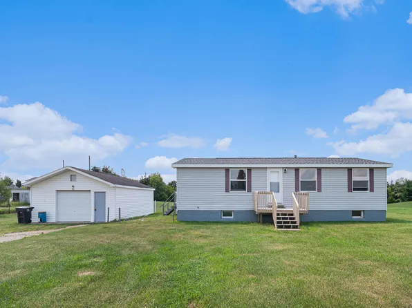 16340 Wheaton Rd, Cement City, MI 49233