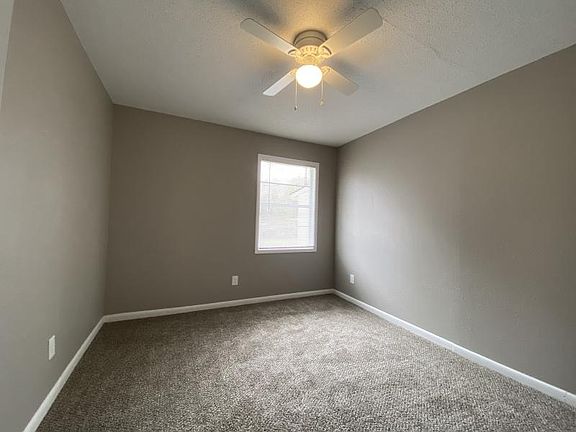 2nd image of 670 Leacrest Ave
