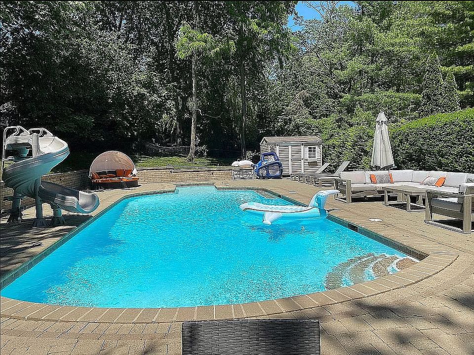 2nd image of 9 Little Kings Ln