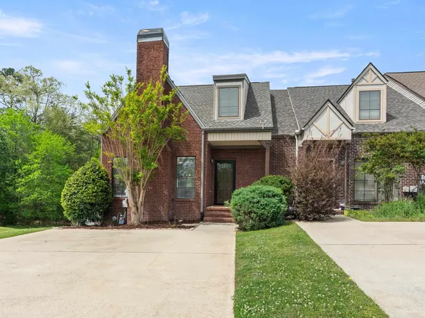 4149 Seabrook Ln, Vestavia Hills, AL 35216