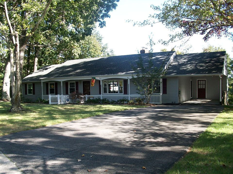 6585 Woodbrook