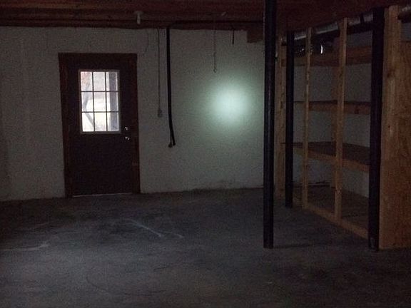 4th image of 1105 Sherwood Dr