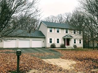1221 Red Maple Rdg, Eau Claire, WI 54703