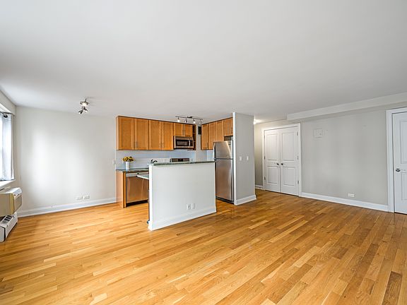 3rd image of 333 E 79th St APT 19W