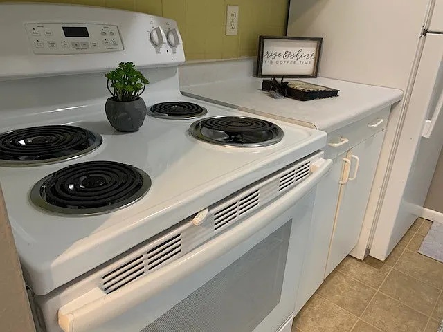 2737 O Ave NW #1 — Photo 6