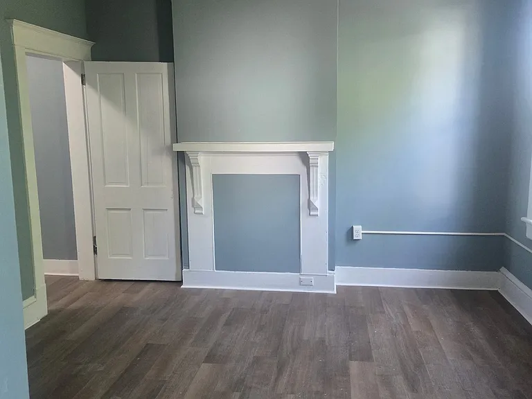 254 Columbia St — Photo 5