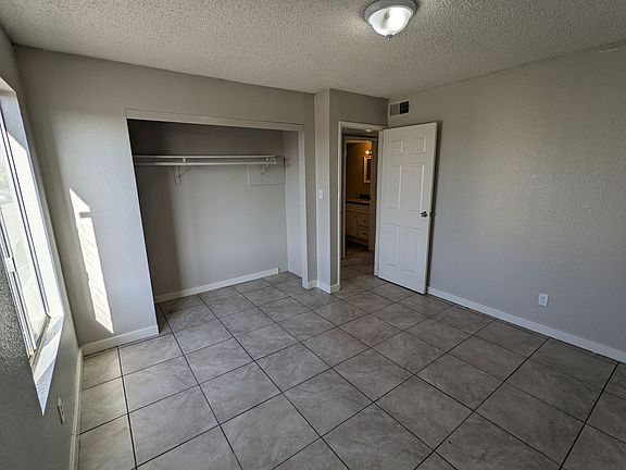 5th image of 1280 W 24th St #30