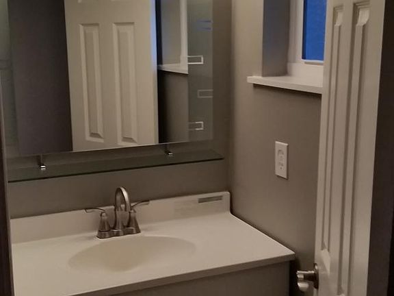 5th image of 16450 Miami Dr APT 302