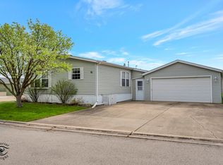 82 Sugar Ct, Manteno, IL 60950
