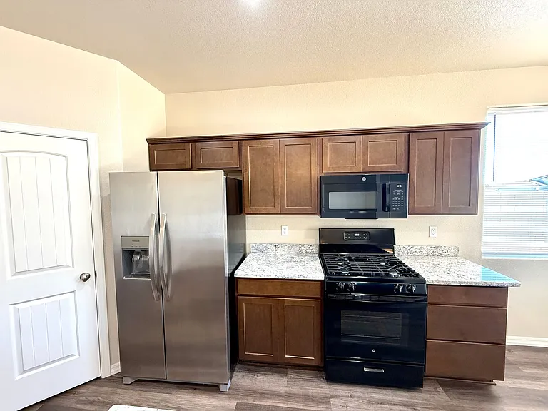 3572 Charleston Loop — Photo 11