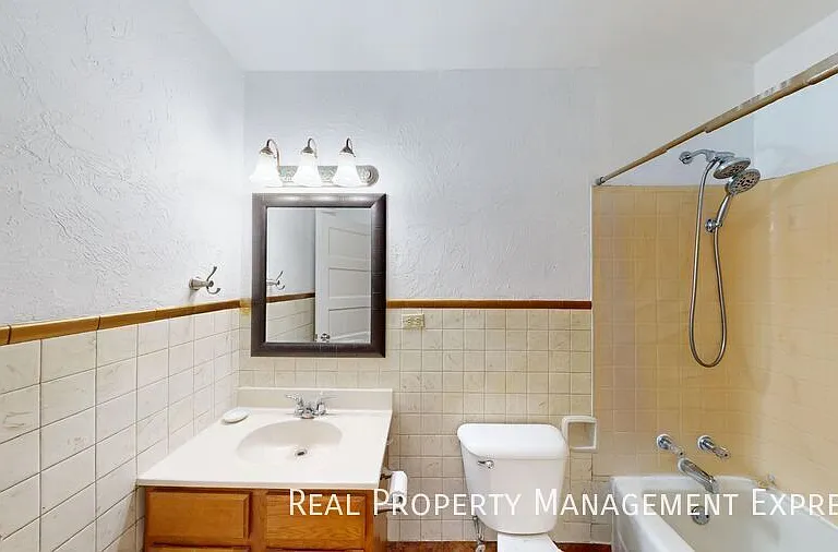 758 S 3rd Ave — Photo 5