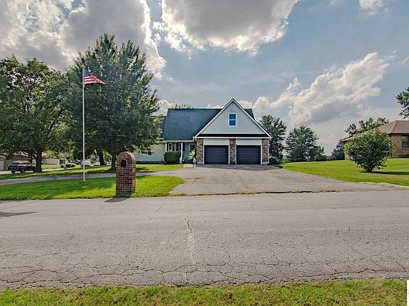 4th image of 801 N Booth Rd
