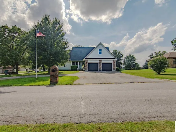 801 N Booth Rd, Clinton, MO 64735