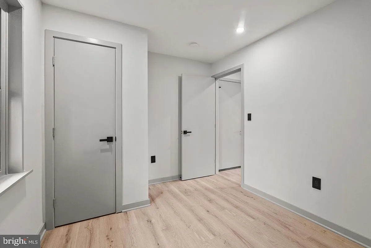 4 bed, 3.0 bath, 1234 sqft, $3,200 — Photo 2