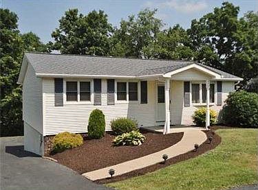 1st image of 440 Lexington Dr