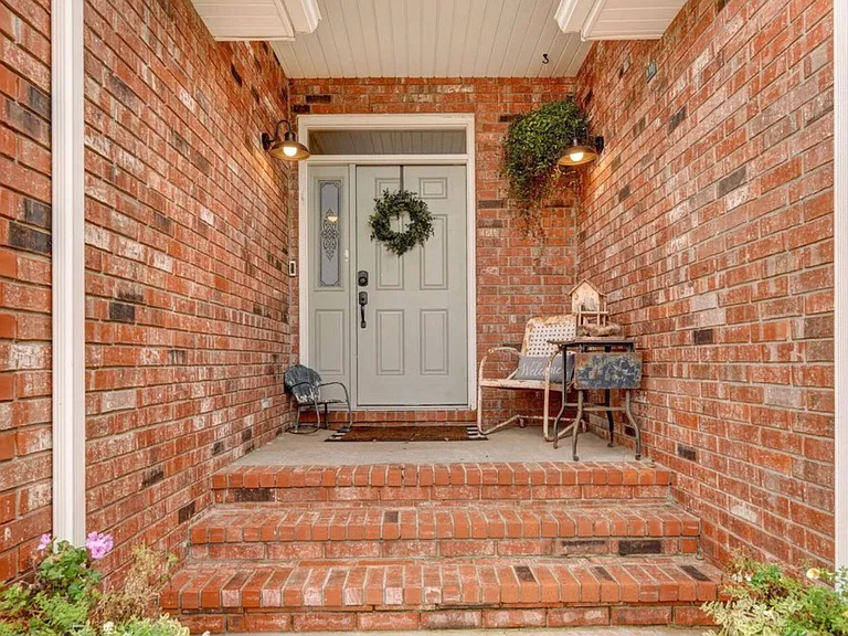 830 E Rachael Dr — Photo 13