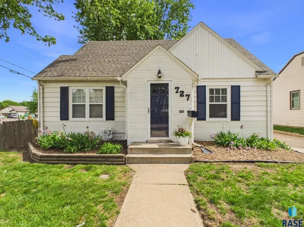 727 E Wiswall Pl, Sioux Falls, SD 57105