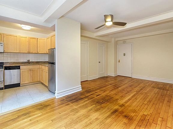 5th image of 304 W 75th St APT 5E