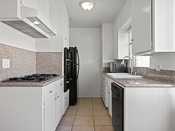 3rd image of 1506 Barry Ave APT 9