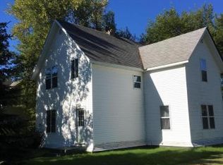 310 Wolcott Ave, Larimore, ND 58251