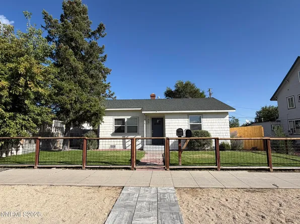 1836 C St, Sparks, NV 89431